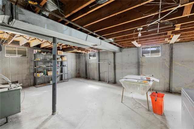 13429 Winchester Avenue, Grandview, MO 64030