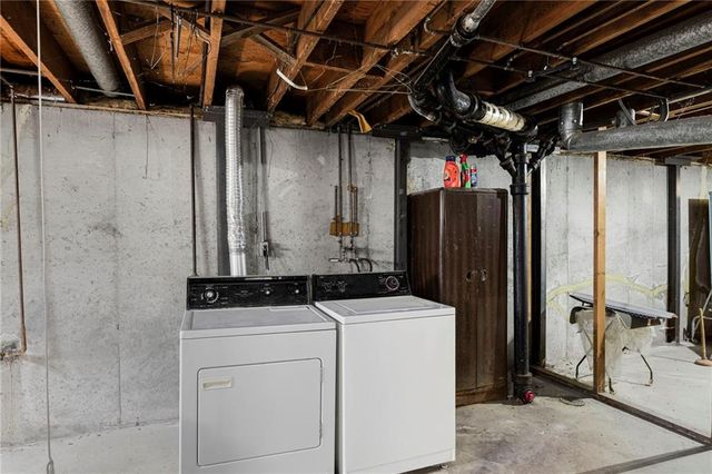 13429 Winchester Avenue, Grandview, MO 64030