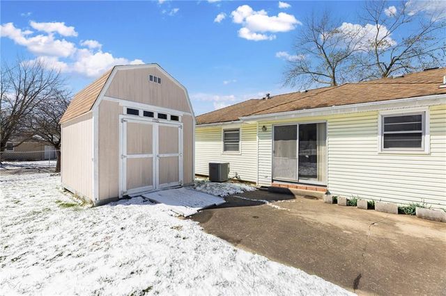 13429 Winchester Avenue, Grandview, MO 64030