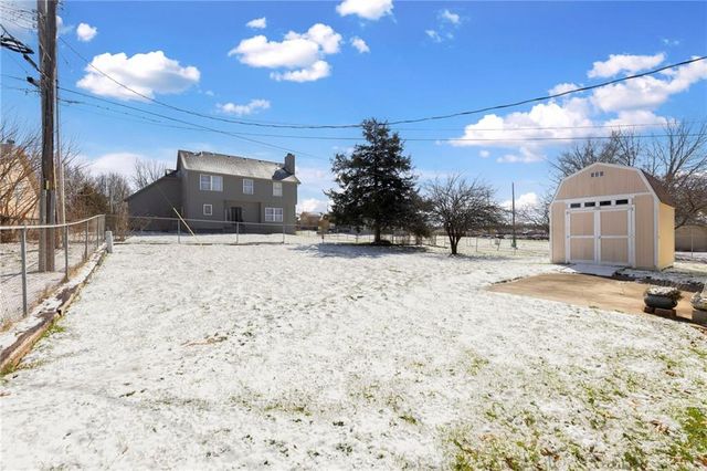 13429 Winchester Avenue, Grandview, MO 64030