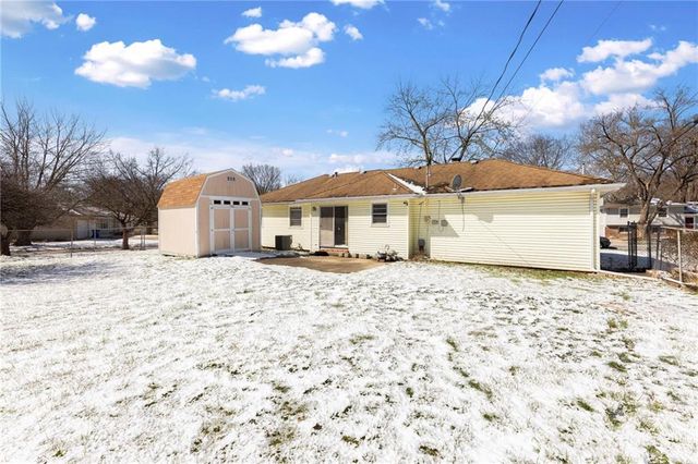 13429 Winchester Avenue, Grandview, MO 64030
