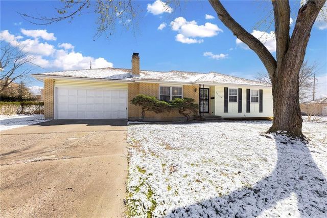 13429 Winchester Avenue, Grandview, MO 64030