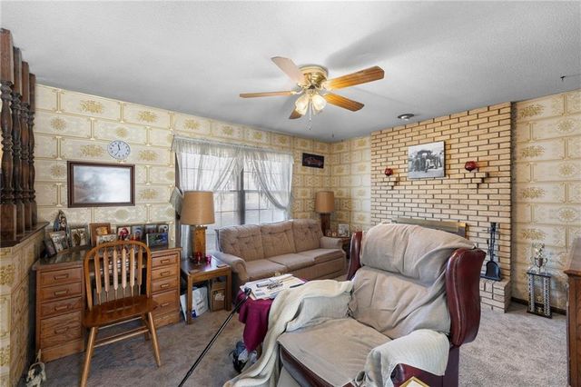 13429 Winchester Avenue, Grandview, MO 64030