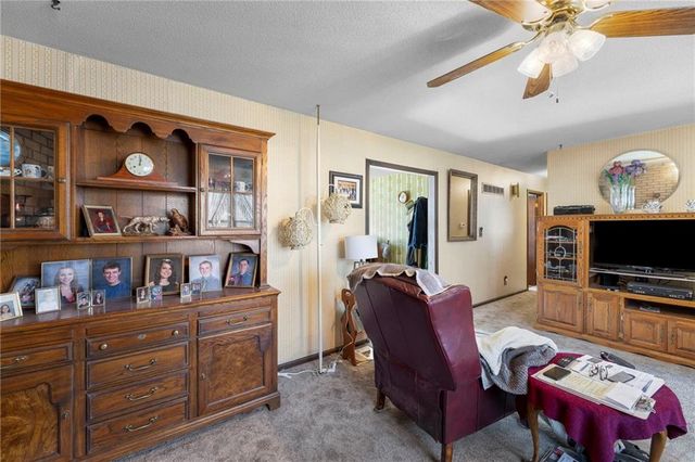 13429 Winchester Avenue, Grandview, MO 64030