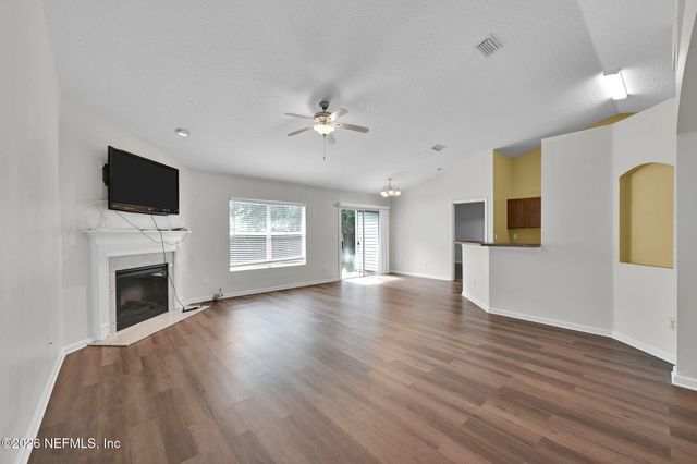 10810 STANTON HILLS Drive E, Jacksonville, FL 32222