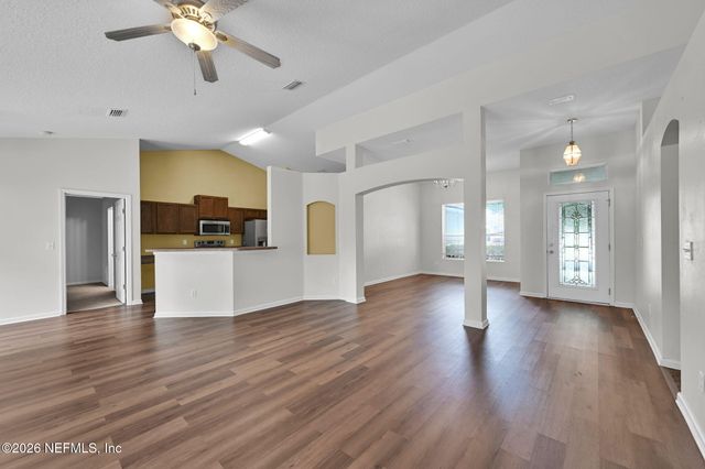 10810 STANTON HILLS Drive E, Jacksonville, FL 32222
