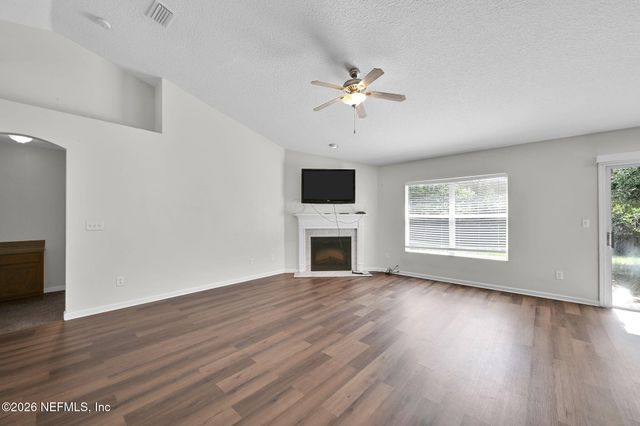 10810 STANTON HILLS Drive E, Jacksonville, FL 32222