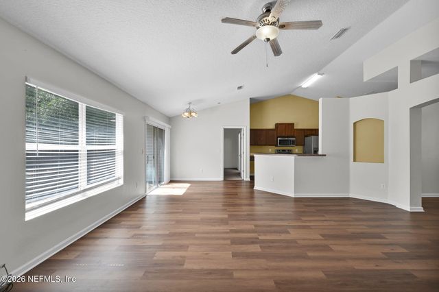 10810 STANTON HILLS Drive E, Jacksonville, FL 32222