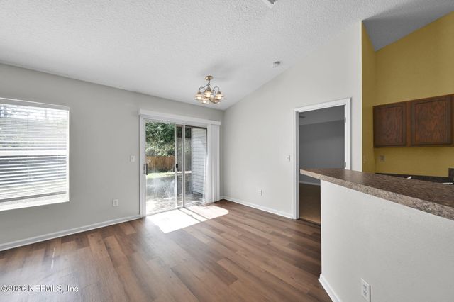 10810 STANTON HILLS Drive E, Jacksonville, FL 32222