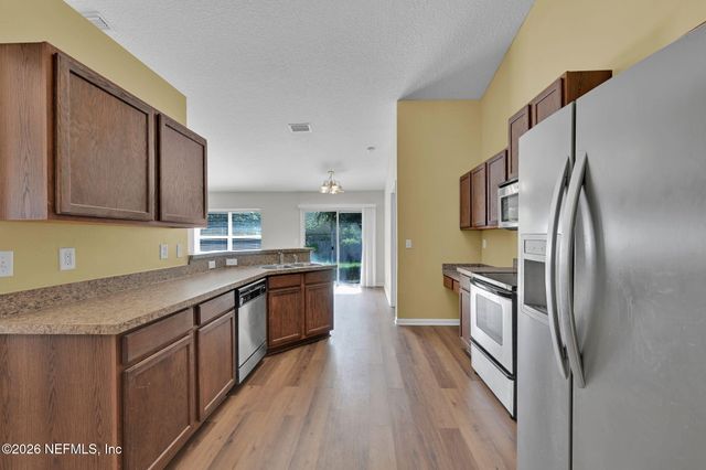 10810 STANTON HILLS Drive E, Jacksonville, FL 32222