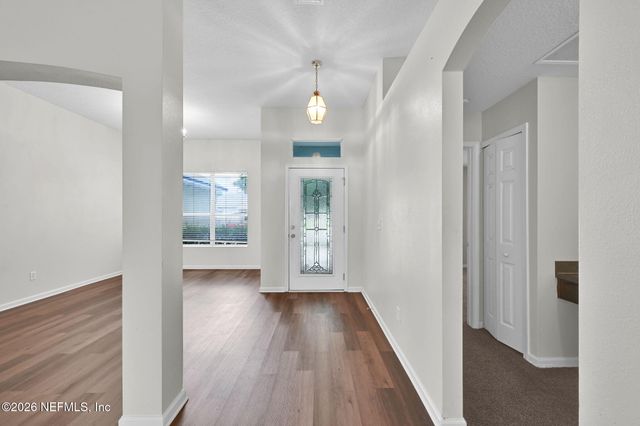 10810 STANTON HILLS Drive E, Jacksonville, FL 32222
