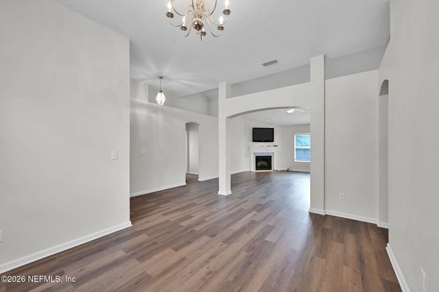 10810 STANTON HILLS Drive E, Jacksonville, FL 32222