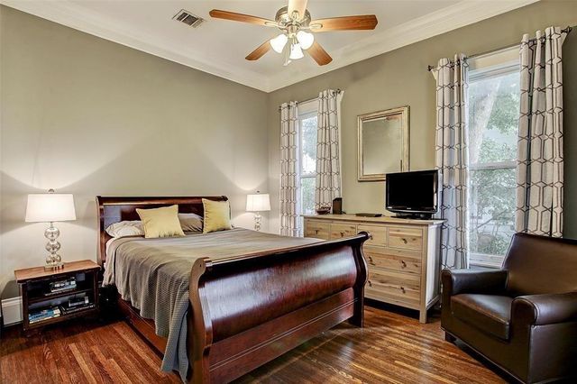 303 E 15, Houston, TX 77008