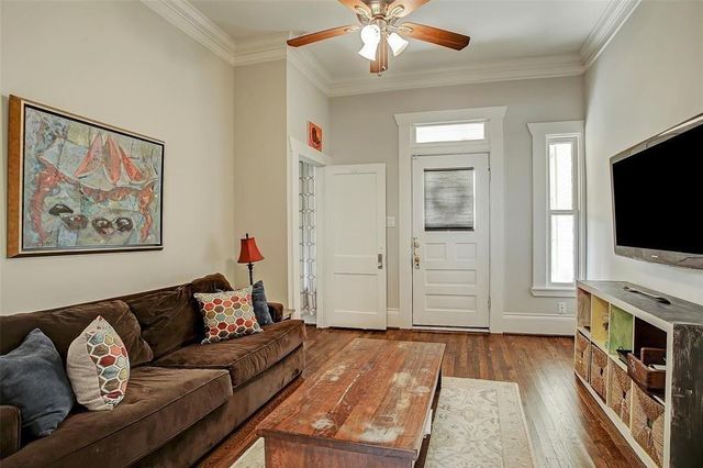 303 E 15, Houston, TX 77008