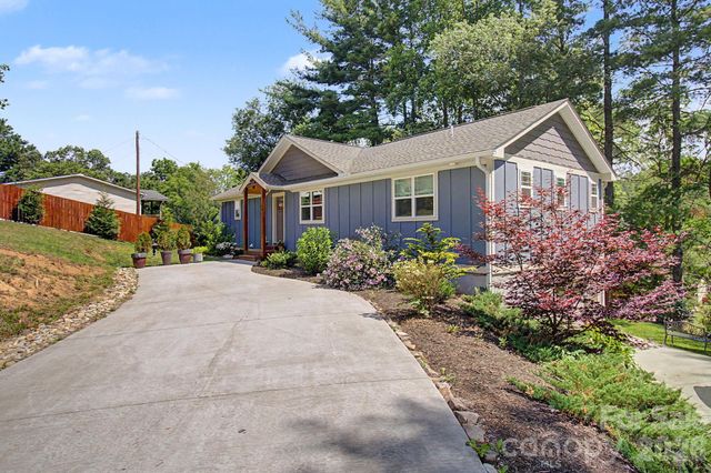 34 Aster Ridge Drive, Waynesville, NC 28786