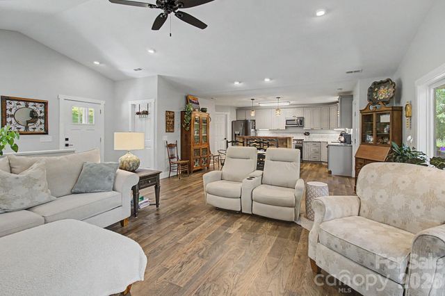 34 Aster Ridge Drive, Waynesville, NC 28786
