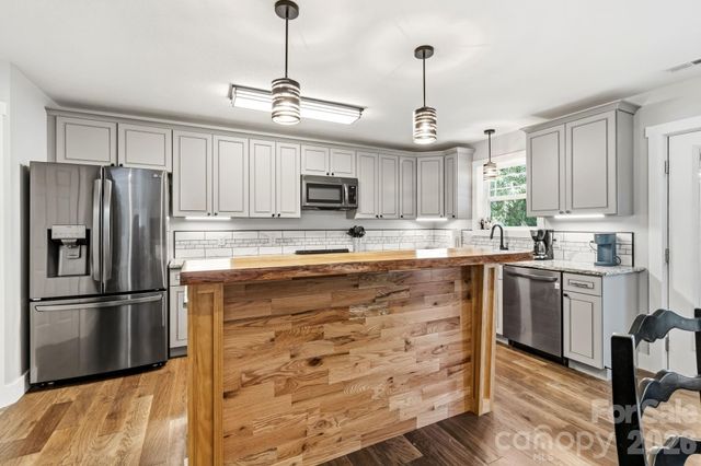 34 Aster Ridge Drive, Waynesville, NC 28786