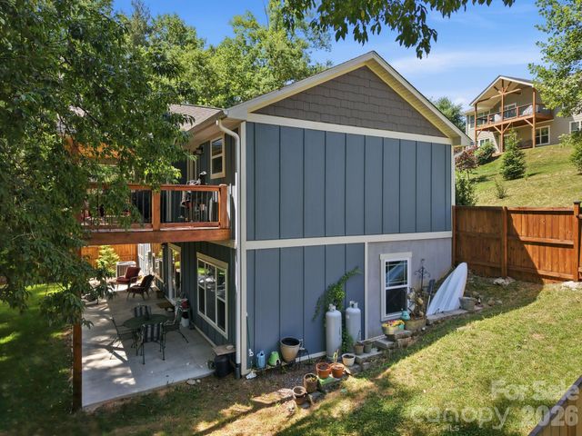 34 Aster Ridge Drive, Waynesville, NC 28786