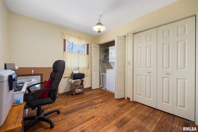 2353 HOLLANDS GROVE Road, Washington, IL 61571