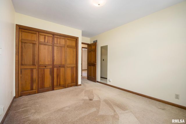 2353 HOLLANDS GROVE Road, Washington, IL 61571
