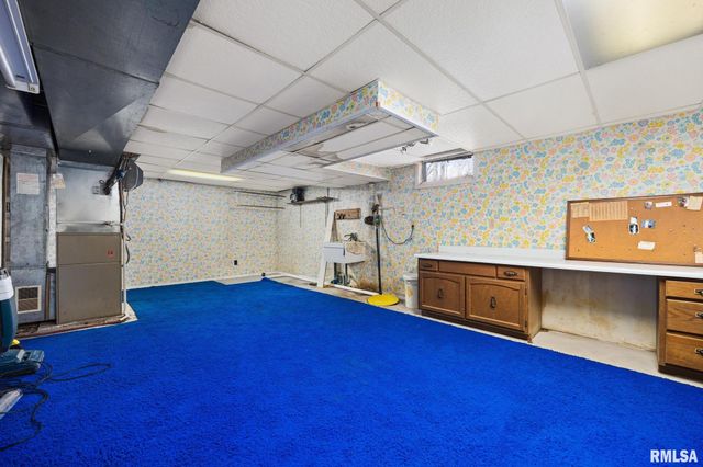 2353 HOLLANDS GROVE Road, Washington, IL 61571