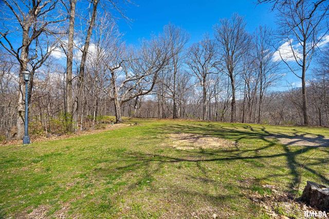 2353 HOLLANDS GROVE Road, Washington, IL 61571