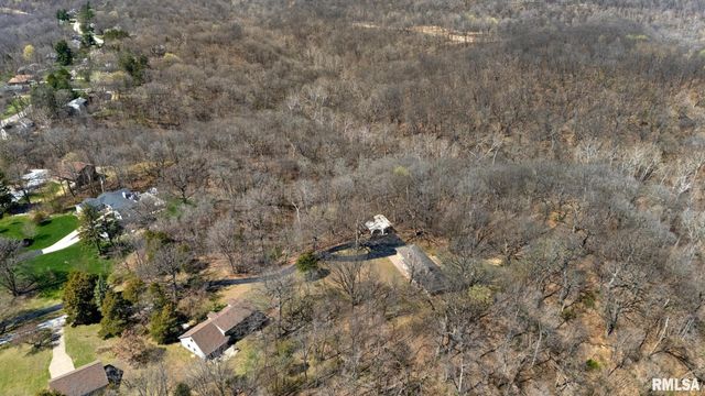 2353 HOLLANDS GROVE Road, Washington, IL 61571