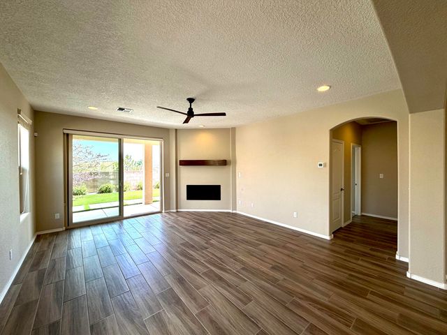 2016 Gunnison Place NW, Albuquerque, NM 87120