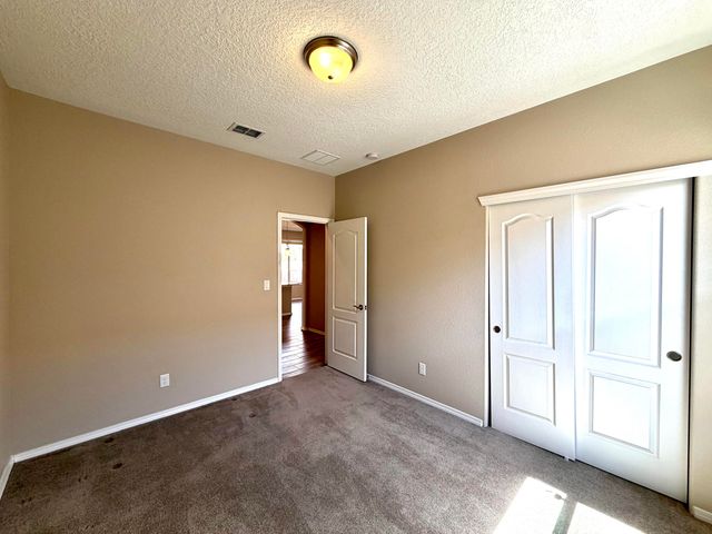 2016 Gunnison Place NW, Albuquerque, NM 87120