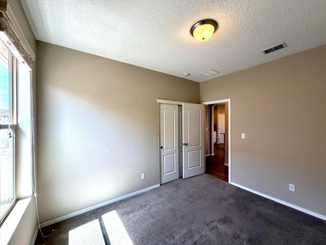 2016 Gunnison Place NW, Albuquerque, NM 87120