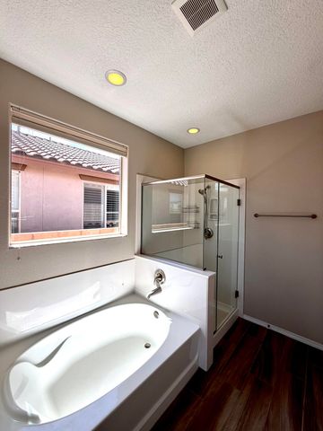 2016 Gunnison Place NW, Albuquerque, NM 87120