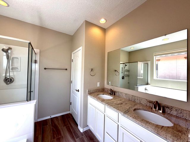 2016 Gunnison Place NW, Albuquerque, NM 87120