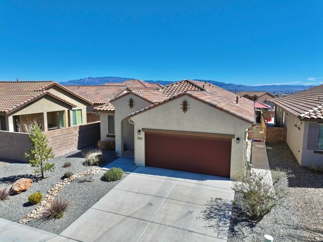 2016 Gunnison Place NW, Albuquerque, NM 87120
