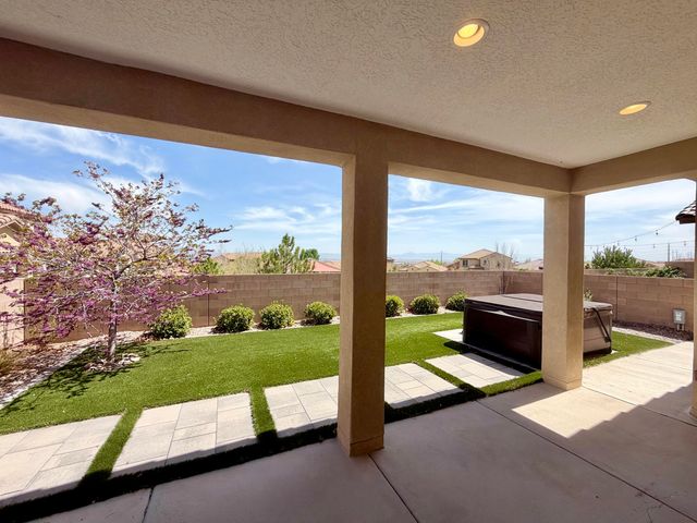 2016 Gunnison Place NW, Albuquerque, NM 87120