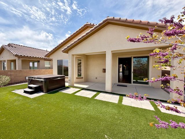 2016 Gunnison Place NW, Albuquerque, NM 87120