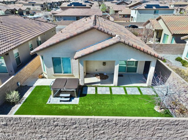 2016 Gunnison Place NW, Albuquerque, NM 87120