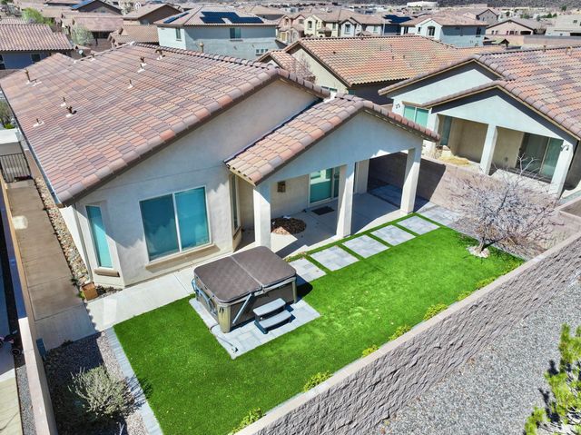 2016 Gunnison Place NW, Albuquerque, NM 87120