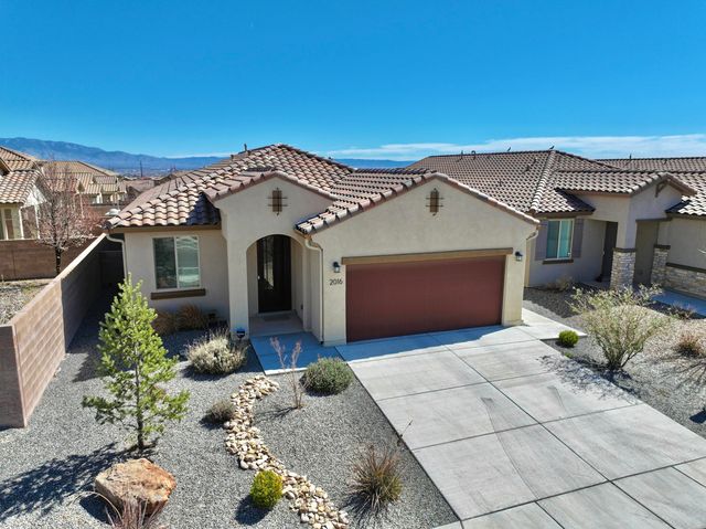 2016 Gunnison Place NW, Albuquerque, NM 87120