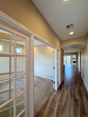 2016 Gunnison Place NW, Albuquerque, NM 87120