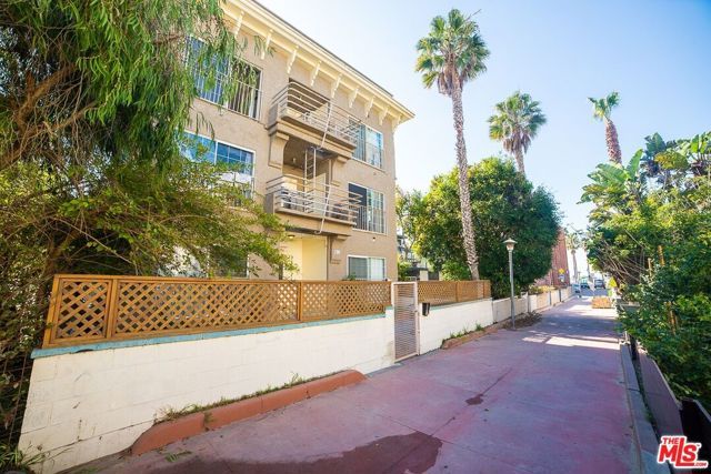 26 Breeze Avenue 2, Venice (los Angeles), CA 90291