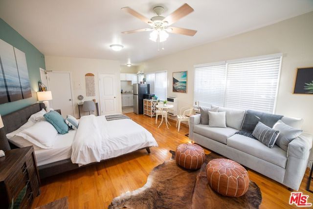 26 Breeze Avenue 2, Venice (los Angeles), CA 90291
