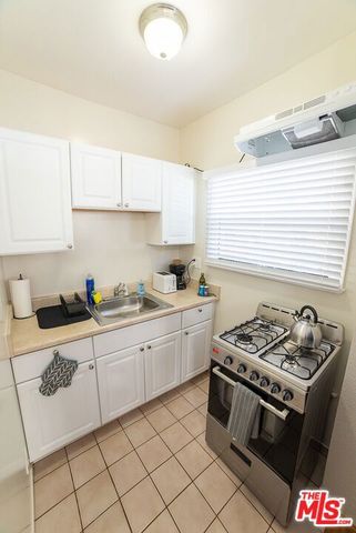26 Breeze Avenue 2, Venice (los Angeles), CA 90291