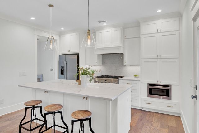 515 Bank Street, Mount Pleasant, SC 29464