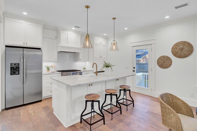 515 Bank Street, Mount Pleasant, SC 29464