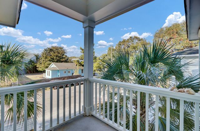 515 Bank Street, Mount Pleasant, SC 29464