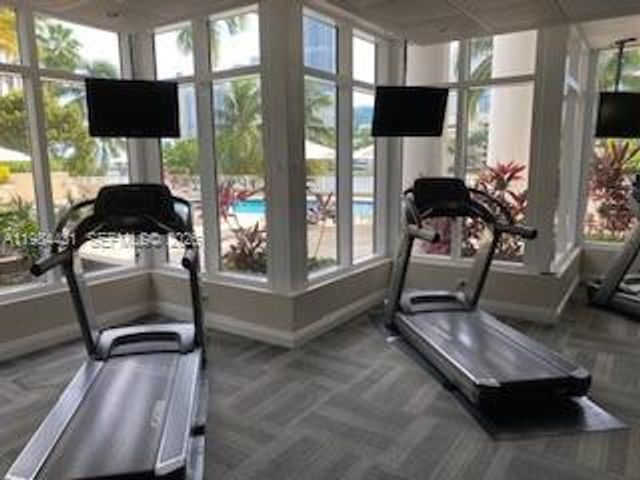 801 Brickell Key Blvd 907, Miami, FL 33131