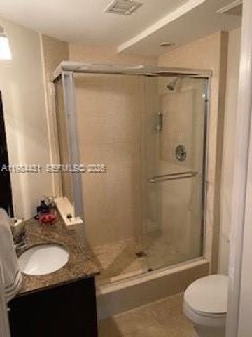 801 Brickell Key Blvd 907, Miami, FL 33131