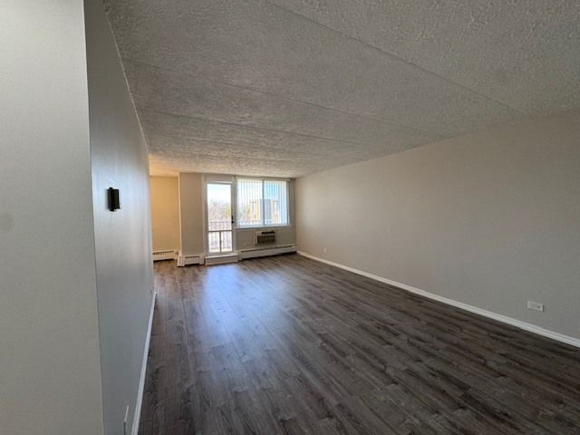 225 S Rohlwing Road 607, Palatine, IL 60074