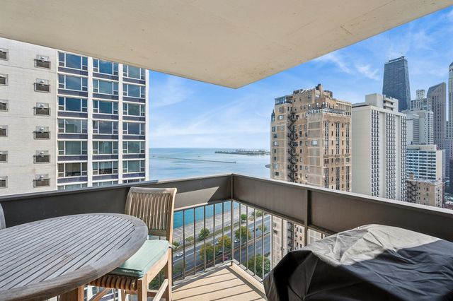 1313 N Ritchie Court 2701, Chicago, IL 60610