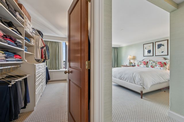 1313 N Ritchie Court 2701, Chicago, IL 60610